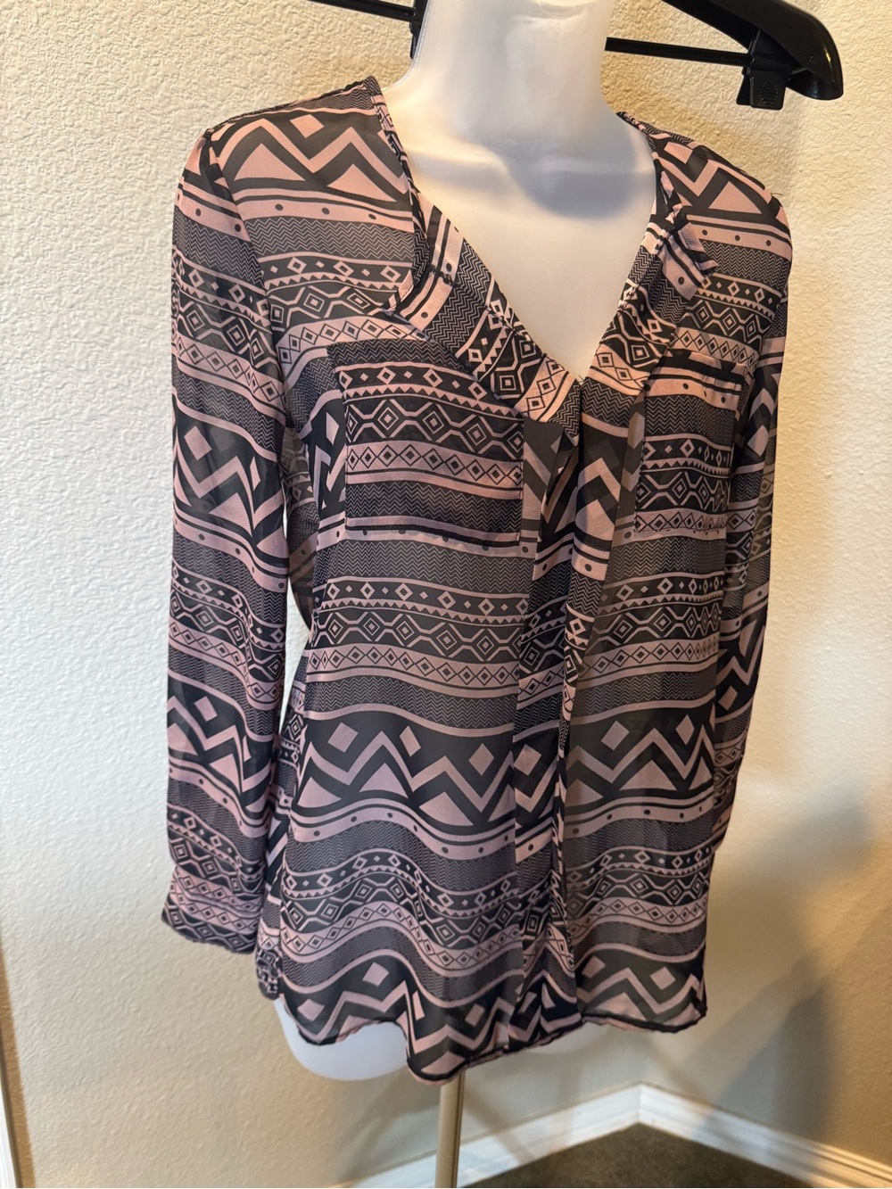 Charlotte Russe Pink and Black Geometric Sheer V-Neck Long Sleeve Top
